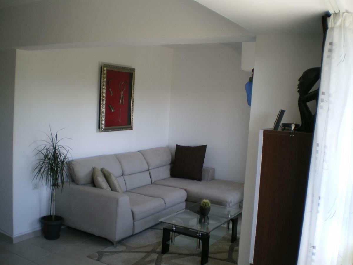 Park View Apartment Plovdiv With Parking エクステリア 写真