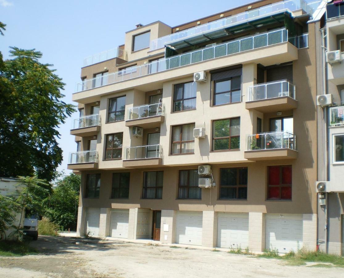 Park View Apartment Plovdiv With Parking エクステリア 写真